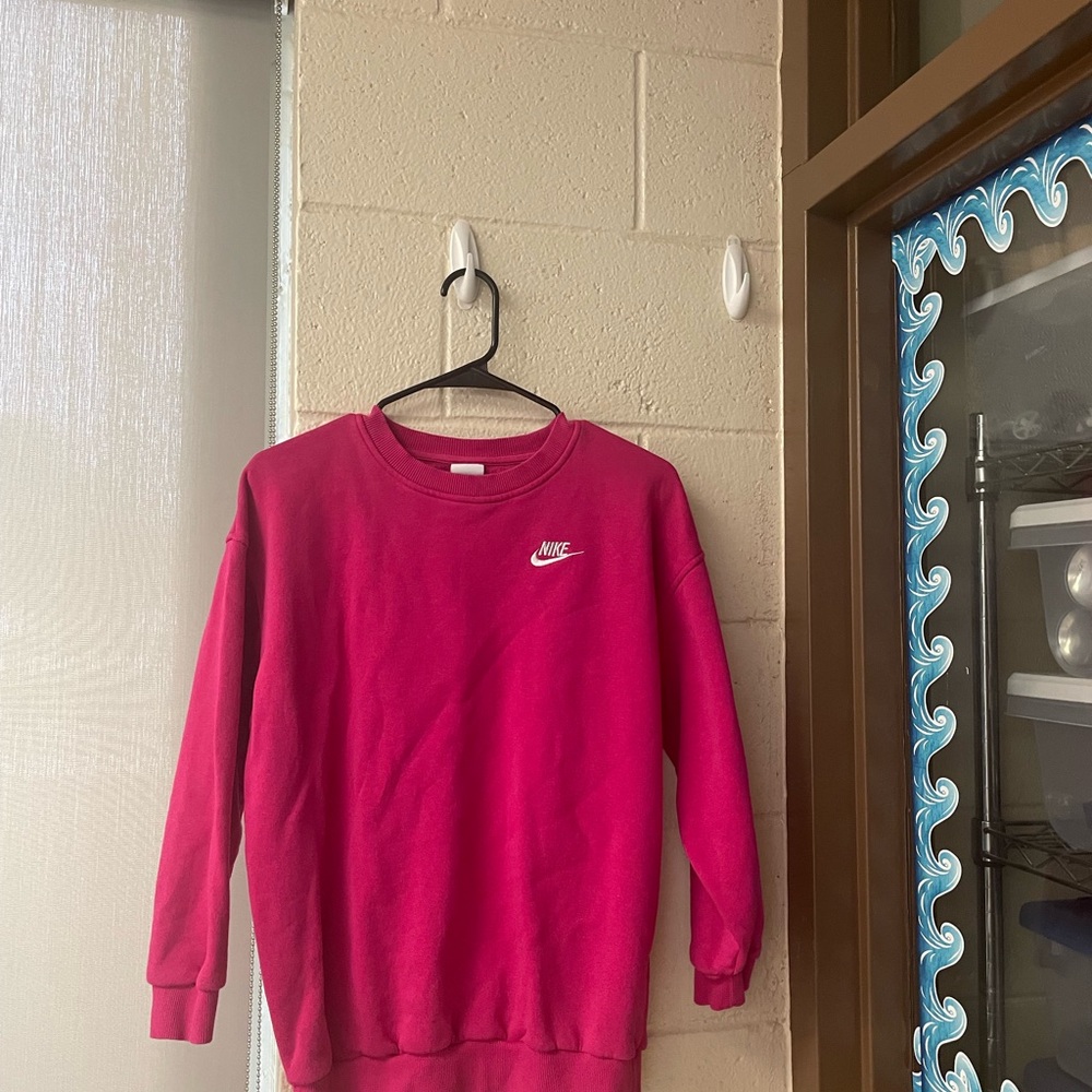Nike Women's Fuchsia Crew Neck Sweatshirt